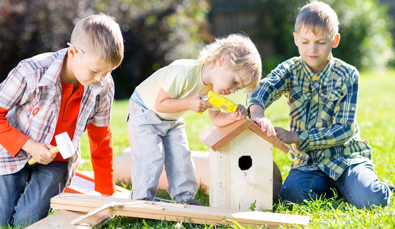 Für Forscher und Entdecker gibt es kostenlose Workshops zum Thema “Basteln mit Naturmaterialien”, Abenteuerspiele oder kleine Entdeckungs- und Forschungsreisen durch die Natur.