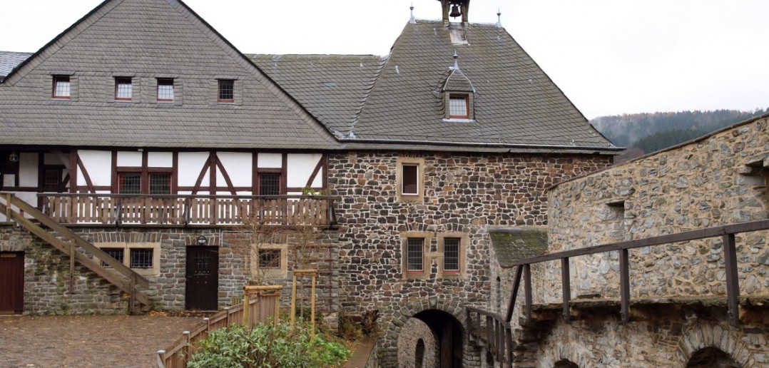 3. Zu Gast auf Burg Altena mit dem berühmten Glockenturm