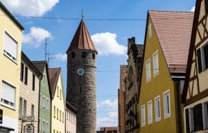 Vom Kloster Schwarzenberg in Scheinfeld aus auch einen Besuch wert: die Stadt Stadt Gunzenhausen, hier mit dem Färberturm in der historischen Altstadt. (#2)