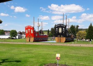 Piratenschiffe im Churpfalzpark: Für meinen Sohnemann das Beste am ganzen Park!