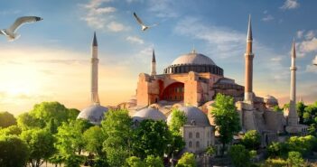 RRER Reisen, der auf Türkei und Ägpten spezialisierte Reiseveranstalter. (Foto: shutterstock - givaga)