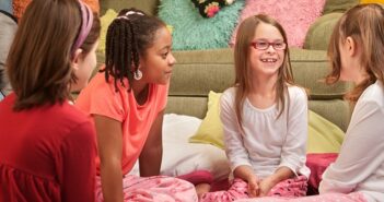 Übernachtungsparty Mädchen:11 Ideen für eine coole Mädchenparty ohne Zickenterror( Foto: Shutterstock-CREATISTA)