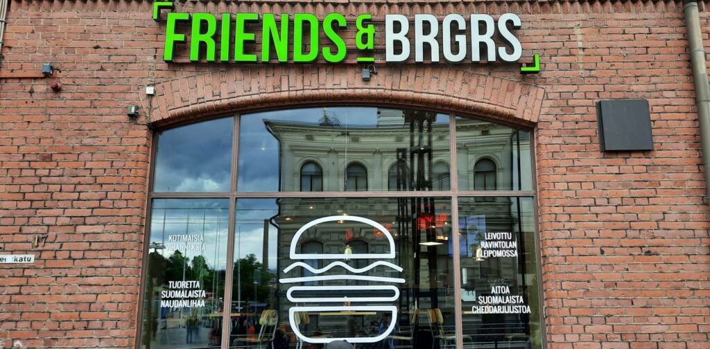 Friends & Brgrs Tampere, Adresse: Hämeenkatu 17, 33200 Tampere