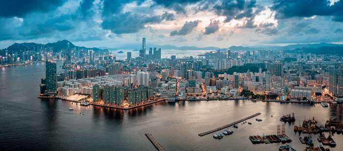 Zwischenstopp in Hongkong ist wirklich sehenswert ( Foto: Adobe Stock - YiuCheung )