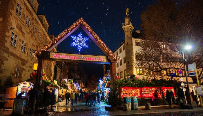 Auch Stuttgart gehört auf die Liste der schönsten Weihnachtsmärkte Deutschlands. (Foto: Adobe Stock-Sergey Novikov)