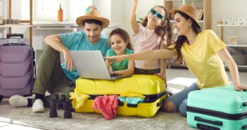 Ferienwohnung für die komplette Familie: 5 Tipps für einen entspannten Urlaub ( Foto: Adobe Stock-Studio Romantic)