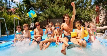 Kindergeburtstag On Tour - diese Ausflugsziele begeistern die ganze Familie ( Foto: Adobe Stock-Studio Romantic )