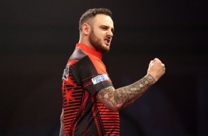 Darts-Turnier in Frankfurt: Michael "Bully Boy" Smith und Phil "THE POWER" treten (Foto: S-PROMOTION Event GmbH)