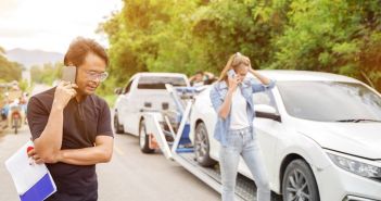 Uneindeutige Verkehrsschilder lenken 60 Prozent der Fahrer ab Studie zeigt: Andere Verkehrsteilnehmer als größte (Foto: AdobeStock - Atiwat 623664555)