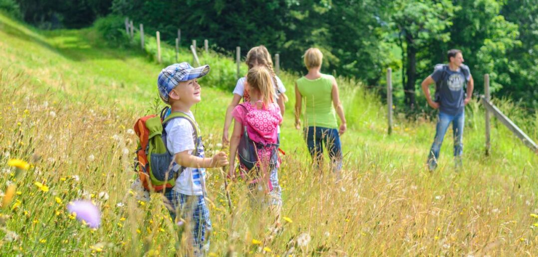 10 Must-haves für den perfekten Tagesausflug mit Kindern (Checkliste) (Foto: AdobeStock - ARochau - 79774584)