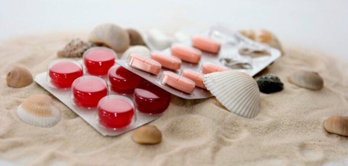 Reiseapotheke für Kinder und Erwachsene  (Foto: AdobeStock - blende40 - 6919079)