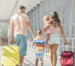 Familienfreundliches Reisen: Die besten Tipps für mehr Entspannung beim Fliegen (Foto: AdobeStock - olenachukhil - 383027699)