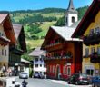 Winterurlaub mit Kindern: Tipps für stressfreie Tage im Schnee (Foto: AdobeStock - bikemp - 361644630)
