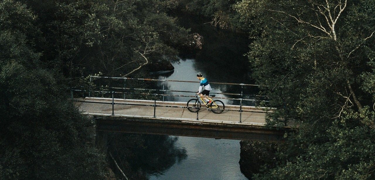 Vier Fahrer meistern 370 Kilometer Allroad-Route in 48 (Foto: AdobeStock - Rawpixel.com - 248989863)
