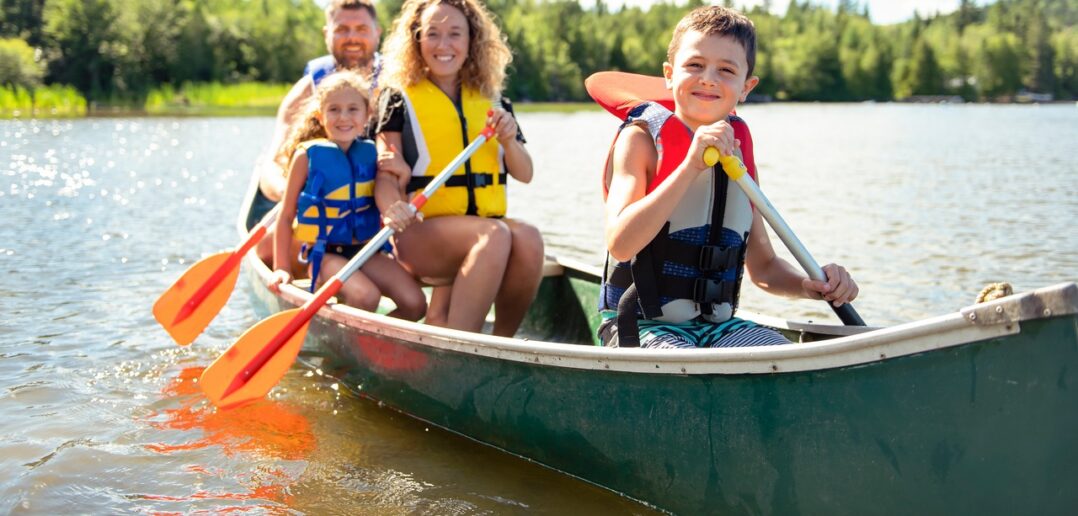 Spontaner Familienausflug am Wochenende: So wird aus einer Idee ein entspannter Tag (Foto: AdobeStock - Louis-Paul Photo - 228614541)