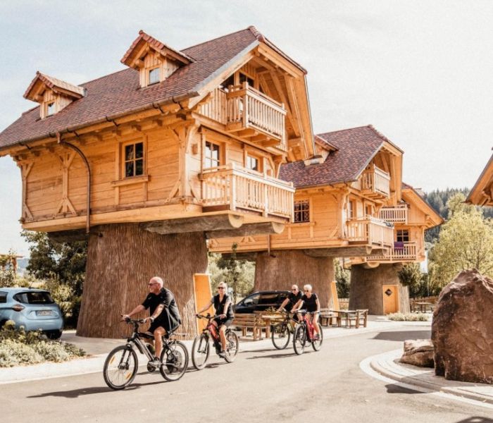 Seelbach Schwarzwald Baumhaus-Doerfle-Rad (Foto: Ferienparadies Schwarzw&auml;lder Hof)