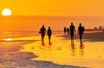 Strandtag mit Kindern auf Gran Canaria: Planung, Sicherheit und Beschäftigungsideen (Foto: AdobeStock - Jareck - 195376376)