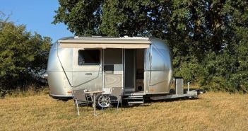 Airstream World Traveler 17 Kompakter Caravan Fahrzeuge bis (Foto: Roka Werk GmbH)