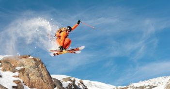Alpen-Skisaison startet auf Gletschern, Gebiete folgen ab (Foto: AdobeStock - yanik88 - 184338159)